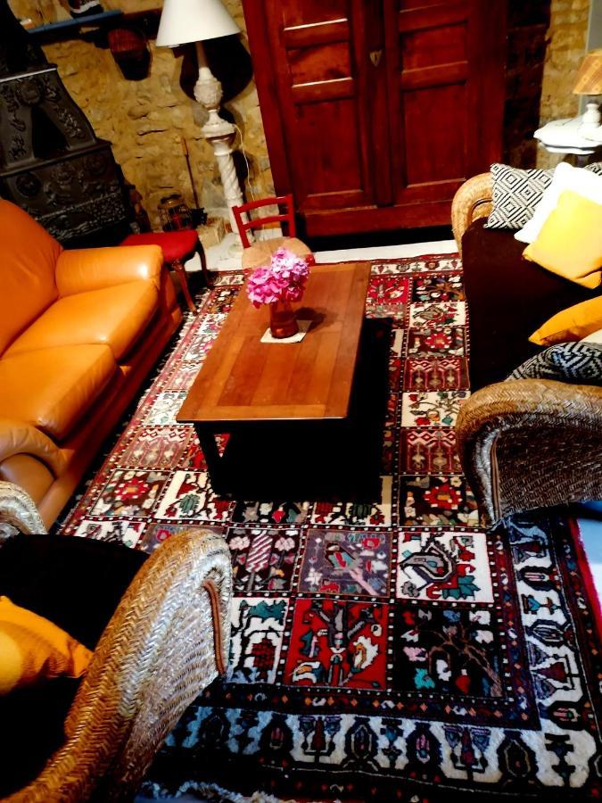 La Fee Bleue Villa Limeyrat Bagian luar foto